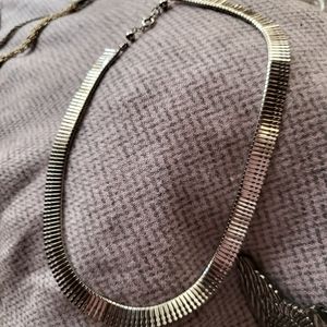 Vintage Coro maybe? Very original necklace. Shiny silver. Untested. No sig